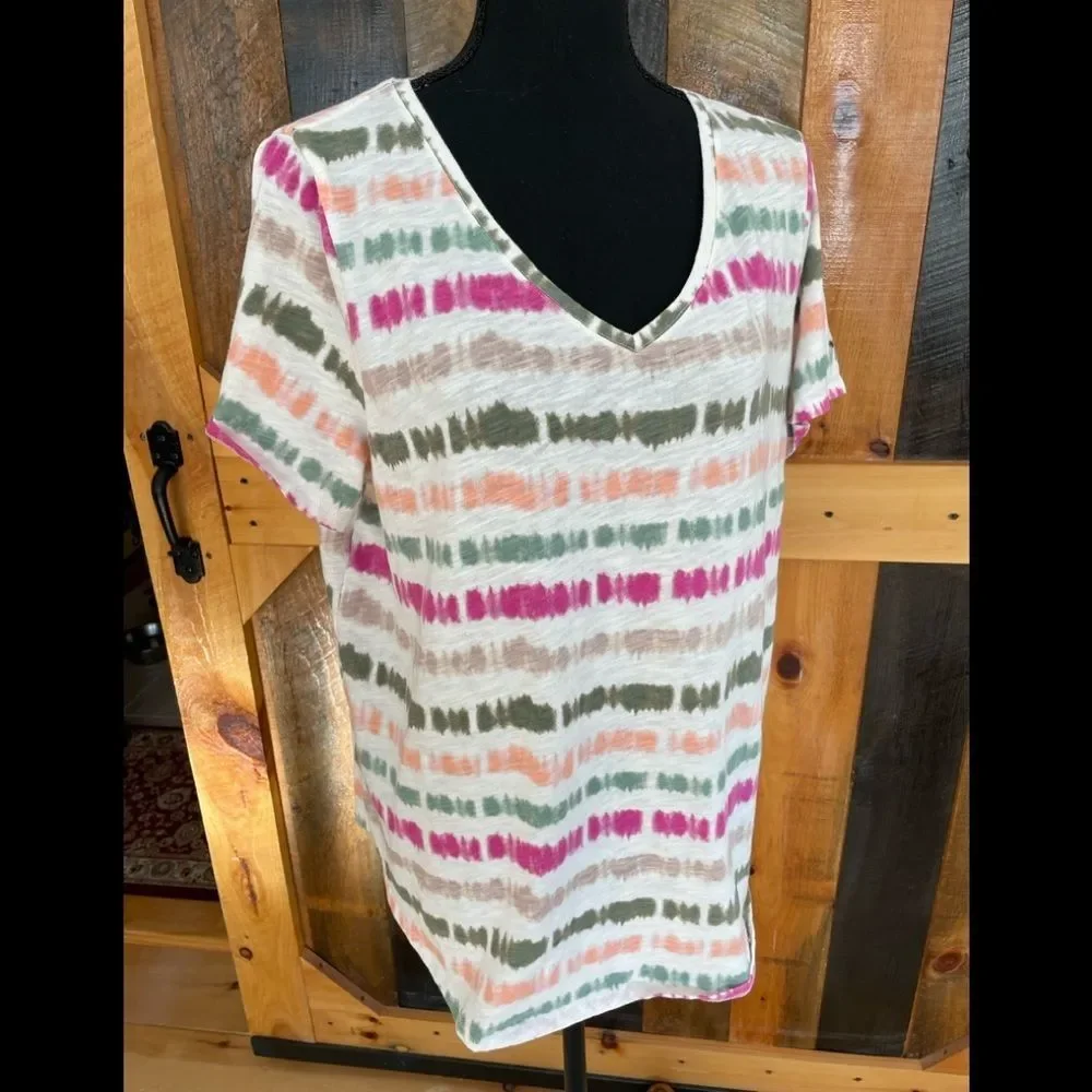EVRI striped watercolor v neck short sleeved tee shirt, size 0X